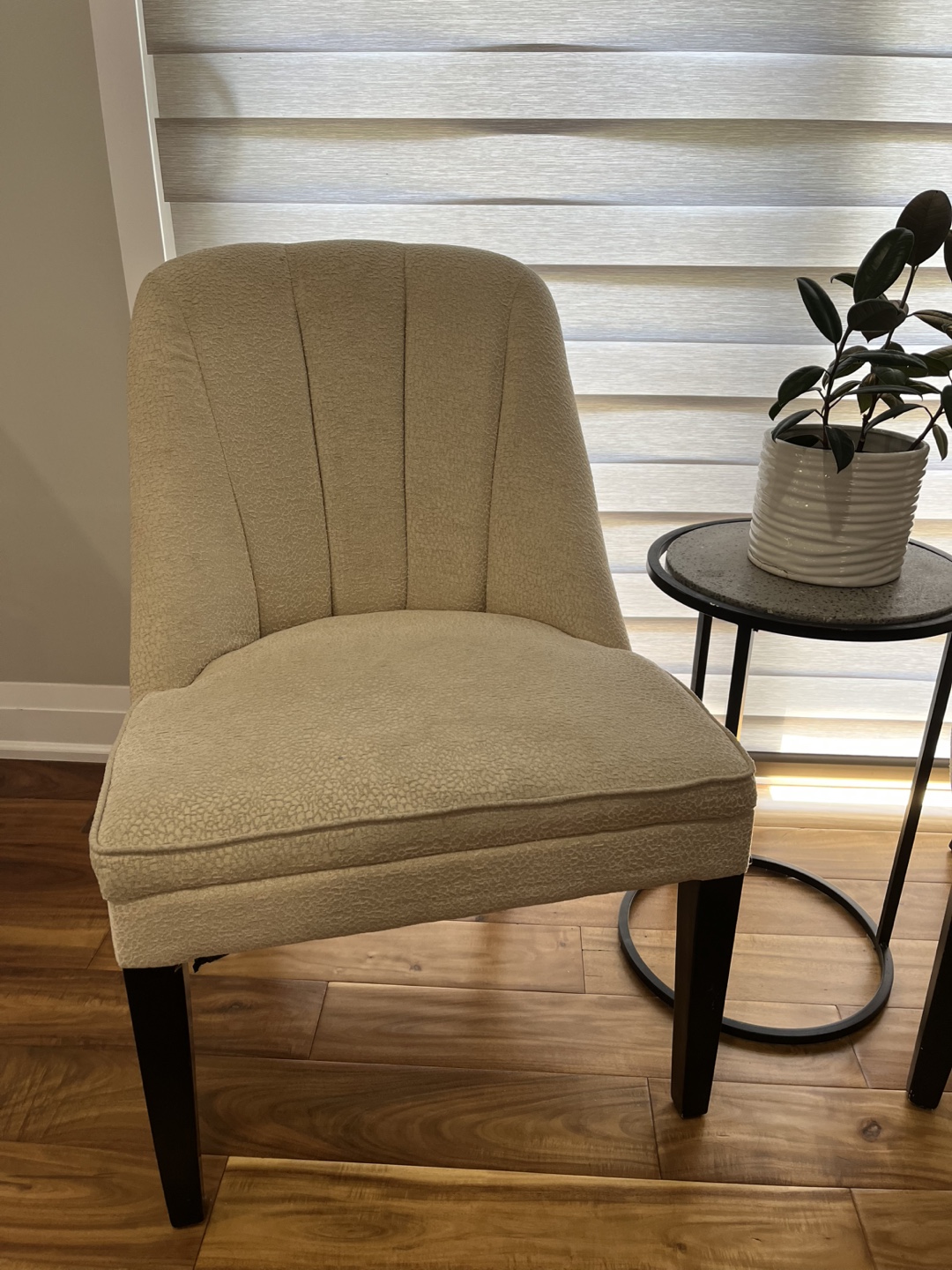 Set of 2 Beige Accent Chairs-very good condition! - photo 2