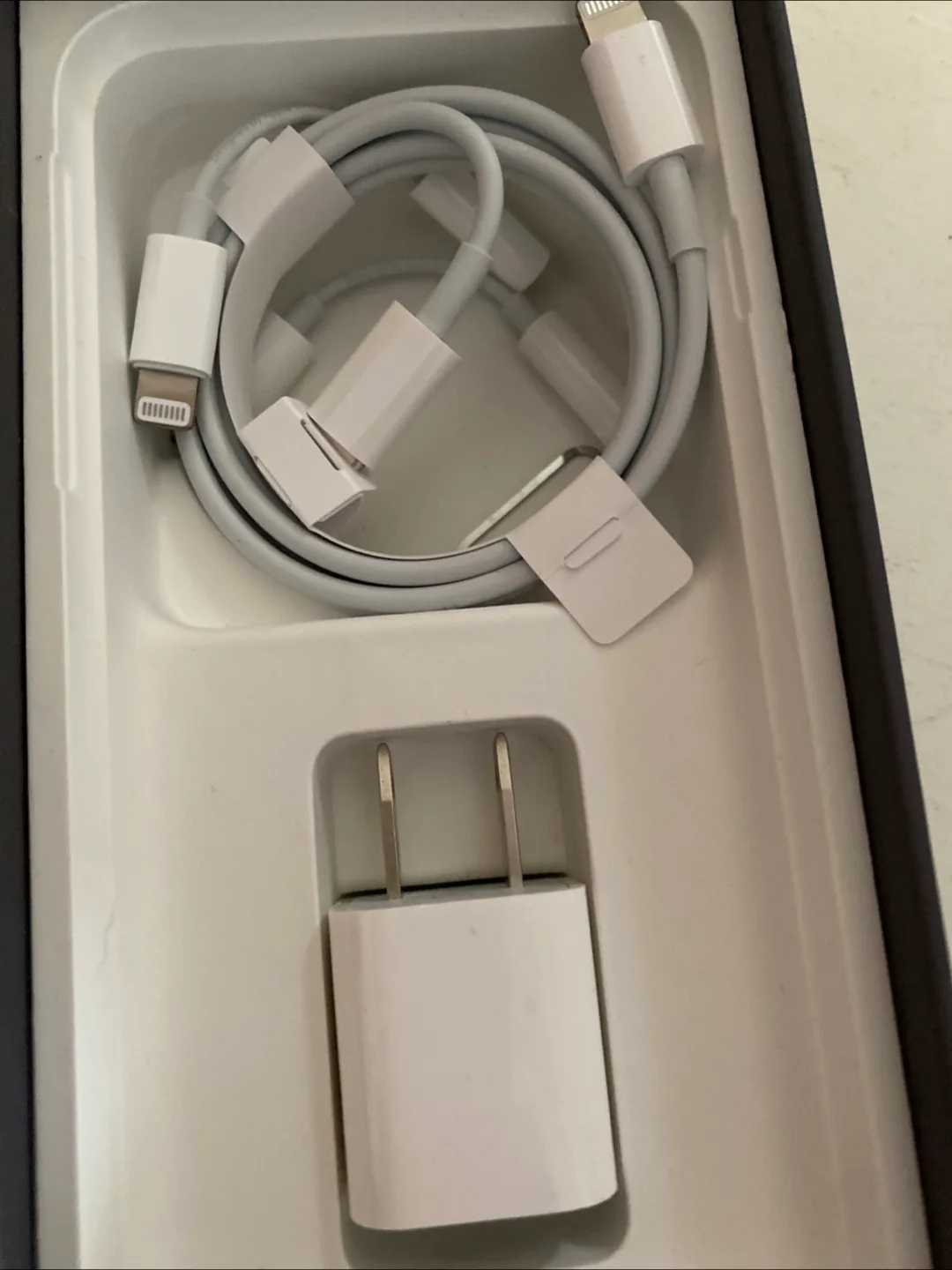 Apple iPhone 8 - Black image indicator(3)