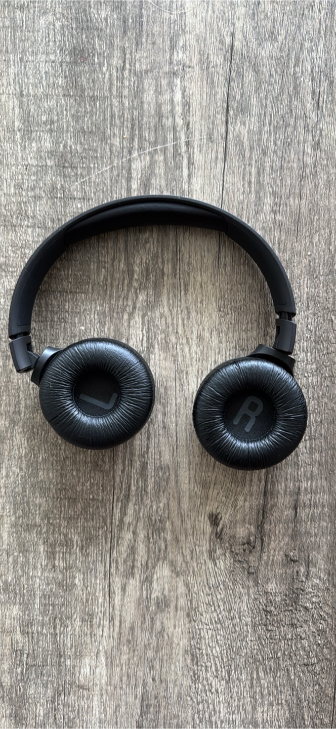 JBL Tune 500BT Wireless On-Ear Headphones - Black - photo 2