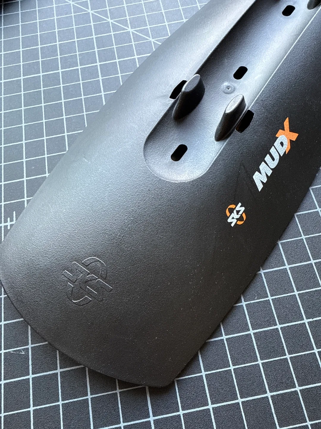 SKS Xtra-Dry quick release fender & MudX downtube splash guard image indicator(10)