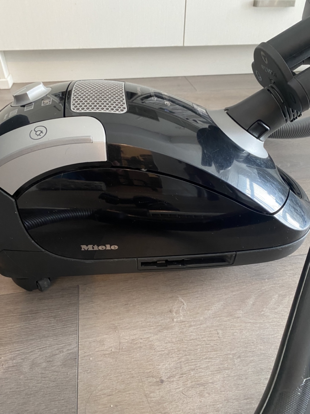 Miele Compact C1 PowerLine Vacuum Cleaner - photo 2
