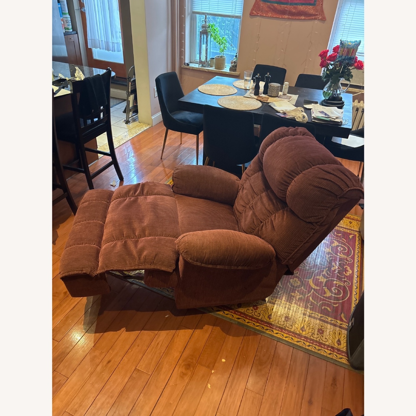 La-Z-Boy Brown Recliner Chair with Heat & Massage - photo 3