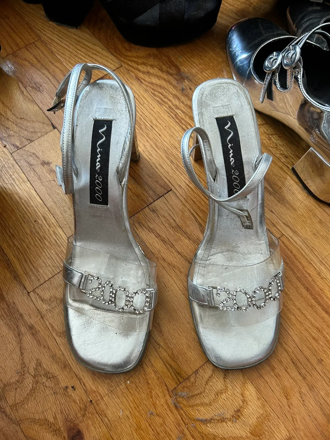 Nina 2000 Silver Heels thumbnail