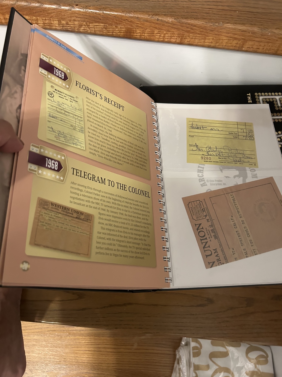 Elvis The Official Collector's Edition - photo 4