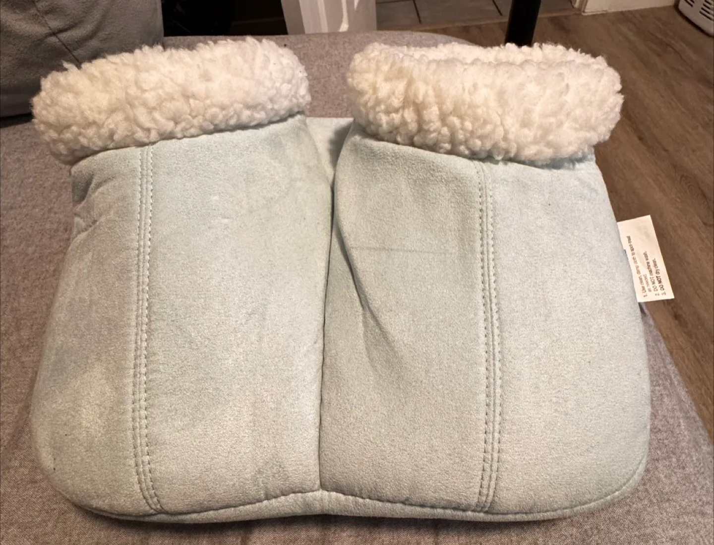 Body Innovations Soothing Foot Warmer Massager (Blue) thumbnail