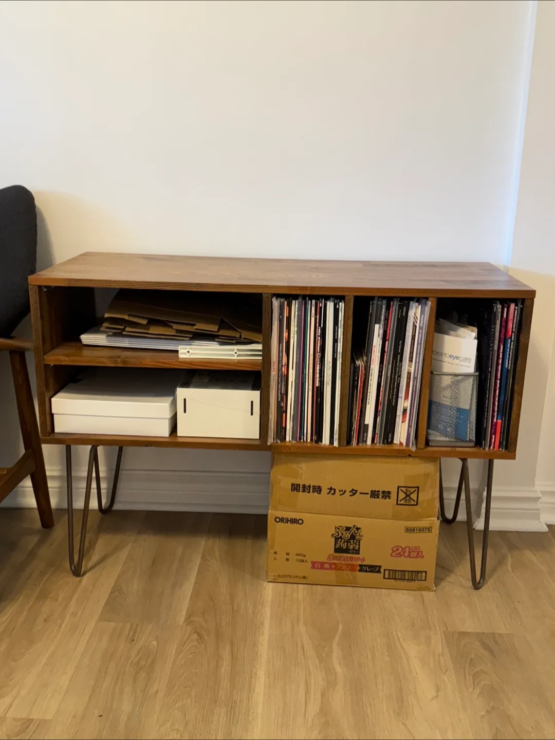 Wooden Record Player Stand/Media Console thumbnail