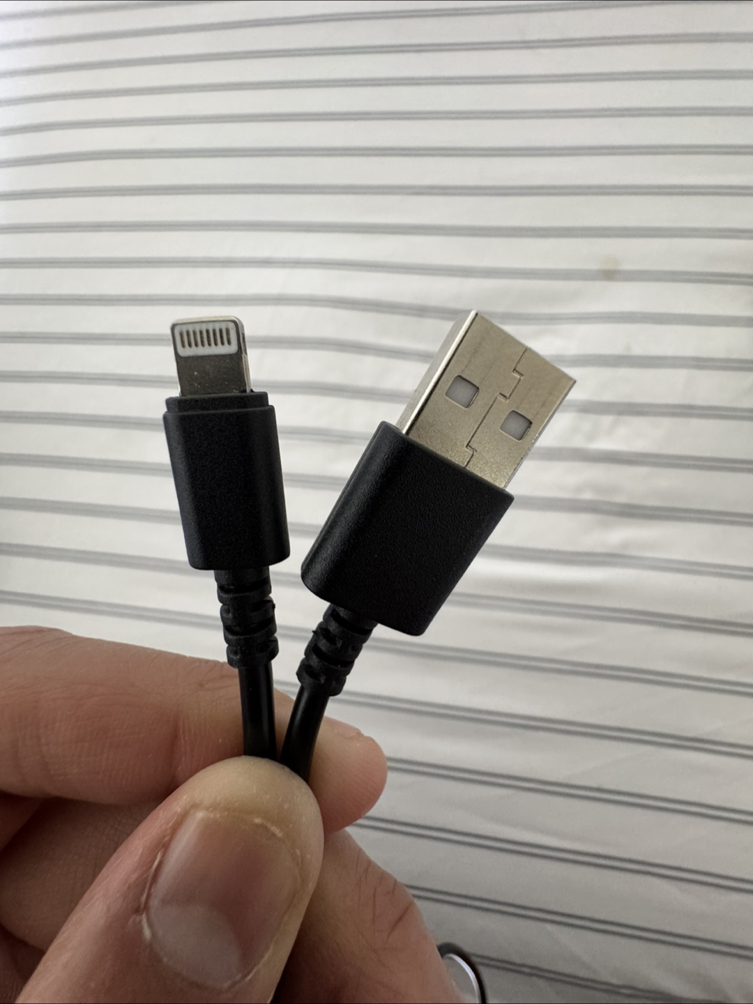 iPhone USB to Lightning Cable - Black - photo 3