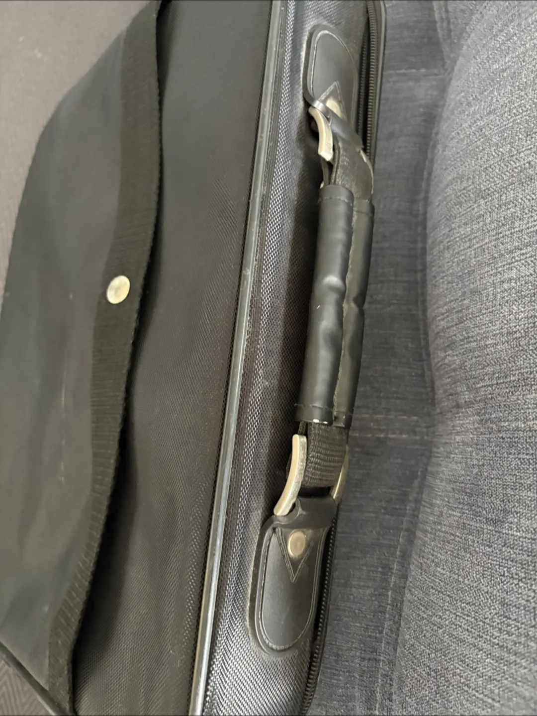 Black Laptop Bag image indicator(2)