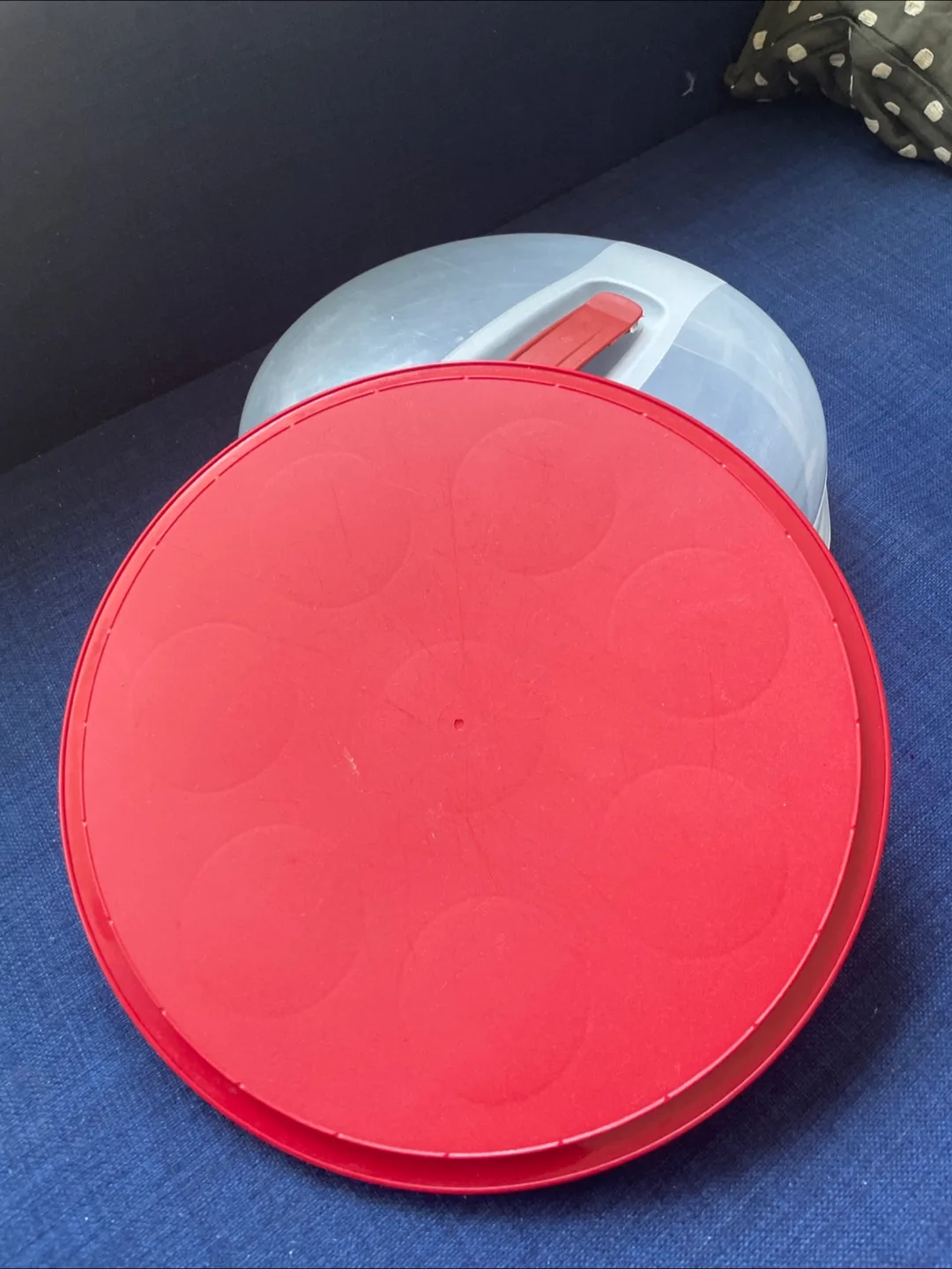 Baked Goods Carrier with Lid image indicator(4)