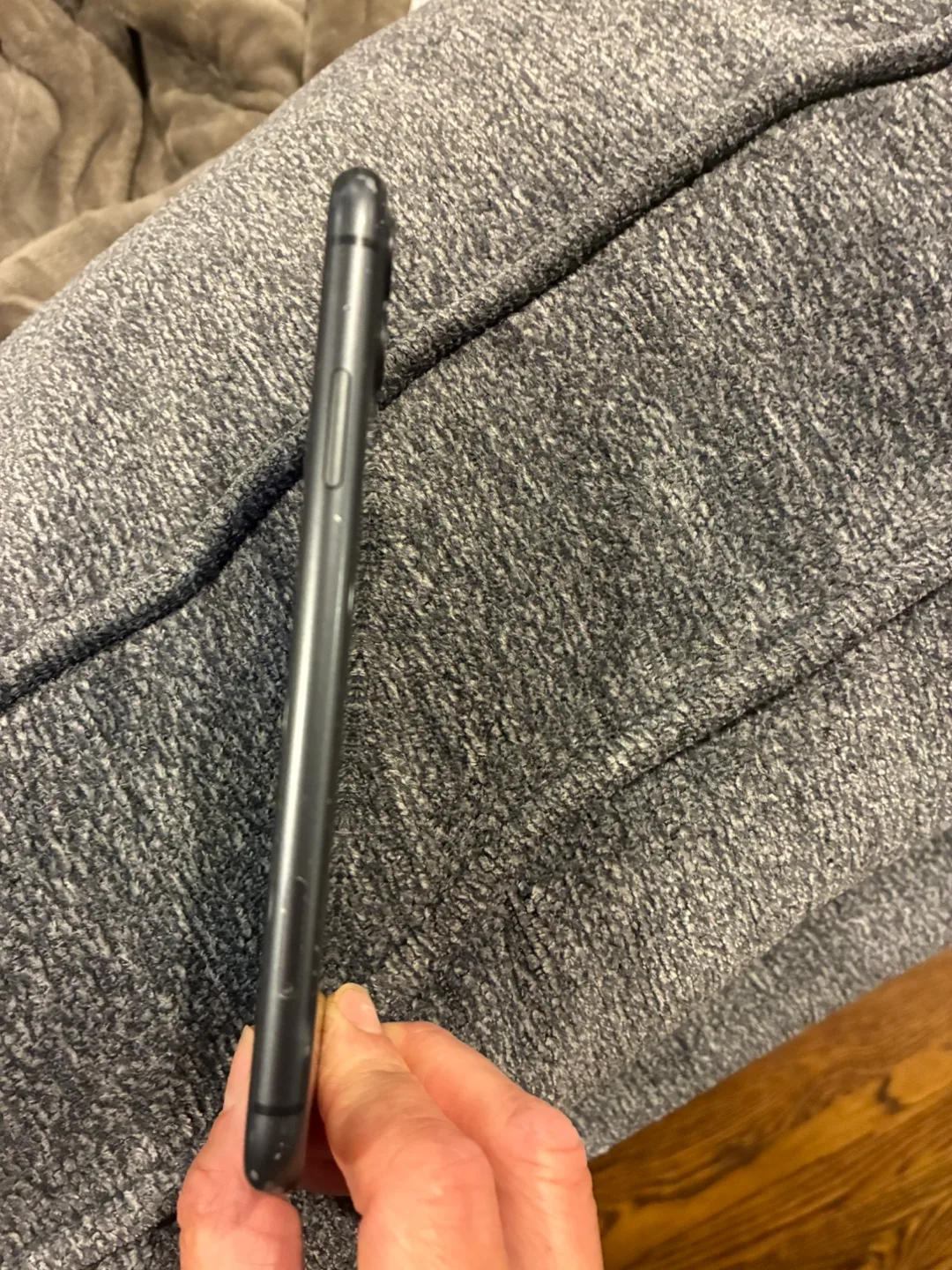 iPhone 11 - 128GB image indicator(4)