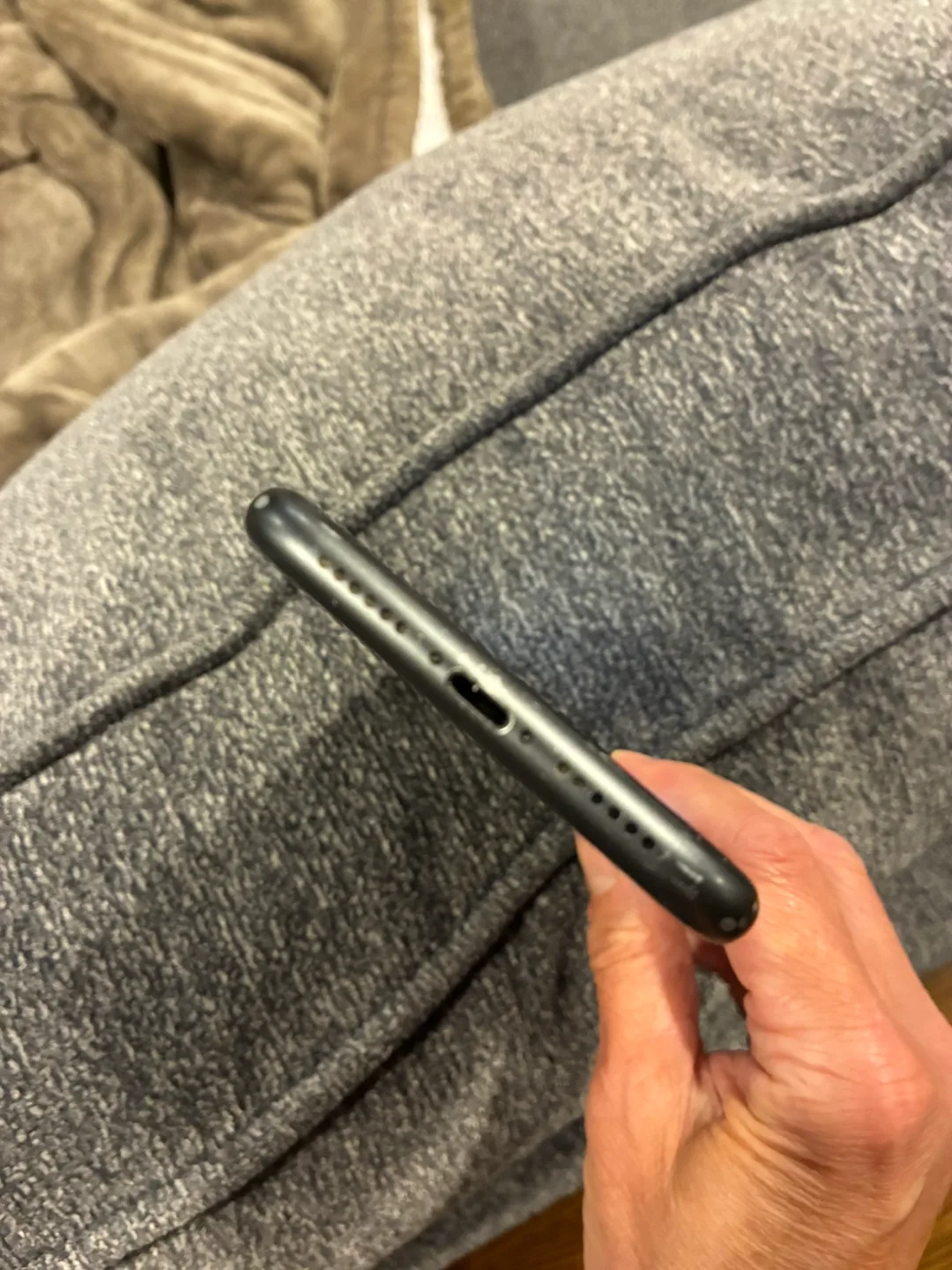 iPhone 11 - 128GB image indicator(6)