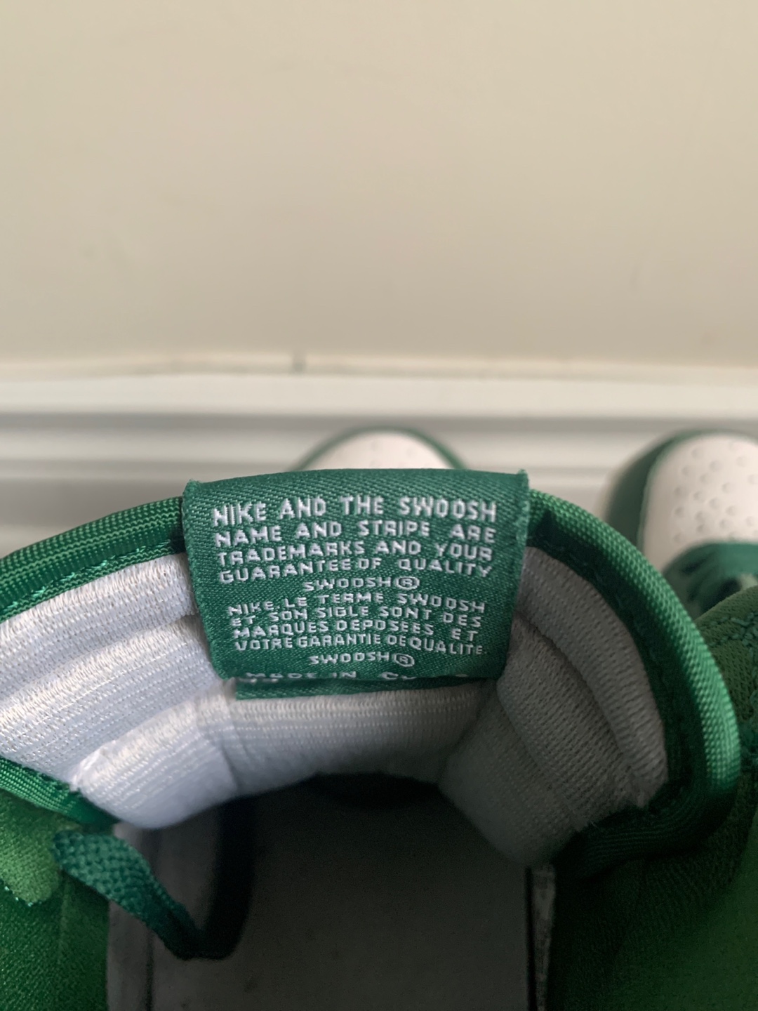 Nike Air Jordan 1 Retro High Lucky Green - photo 4