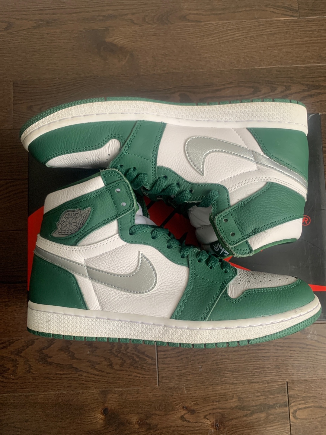 Nike Air Jordan 1 Retro High Lucky Green - photo 3