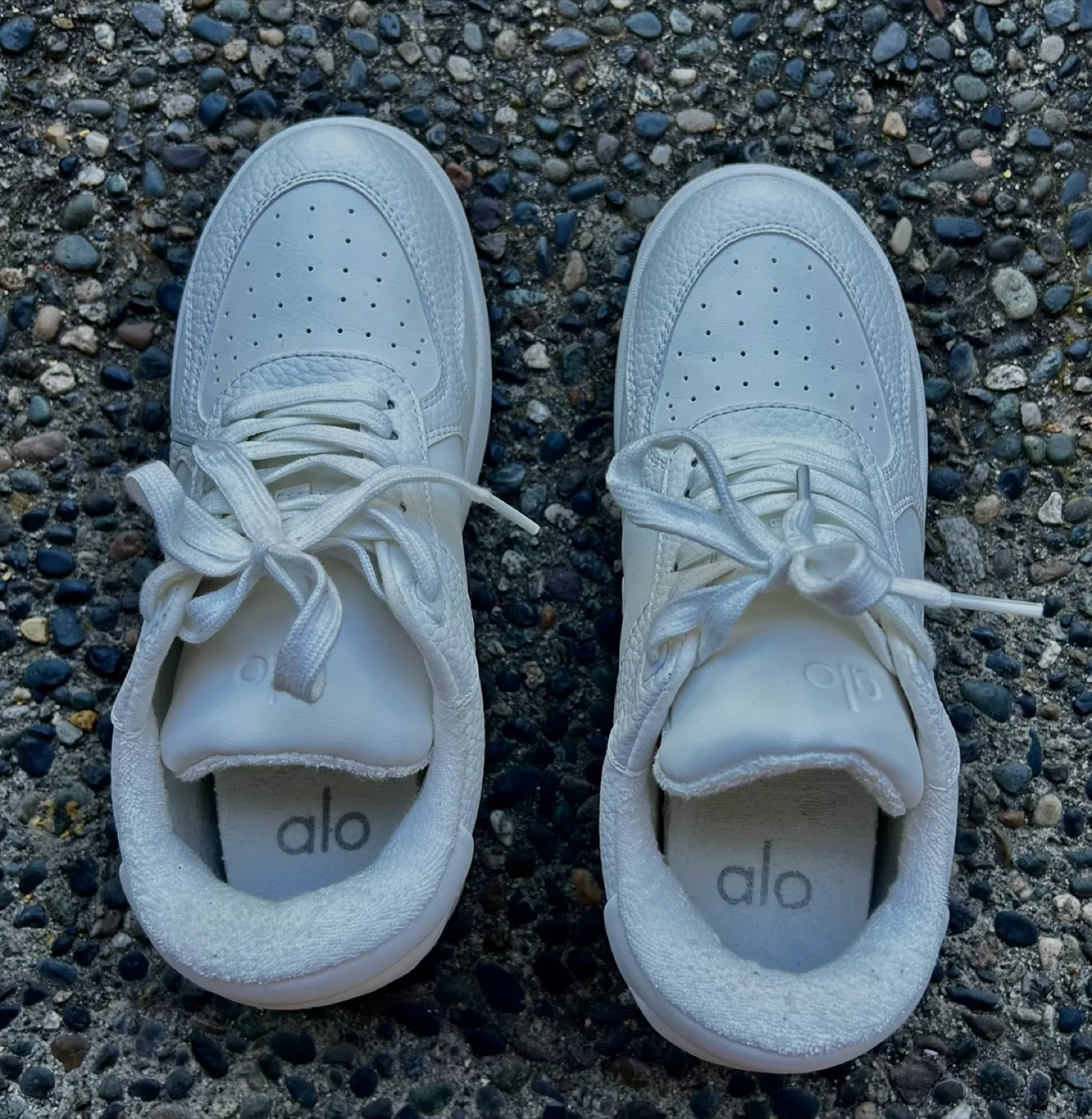 Alo Recovery Mode Sneakers - Size 7.5 Womens image indicator(2)