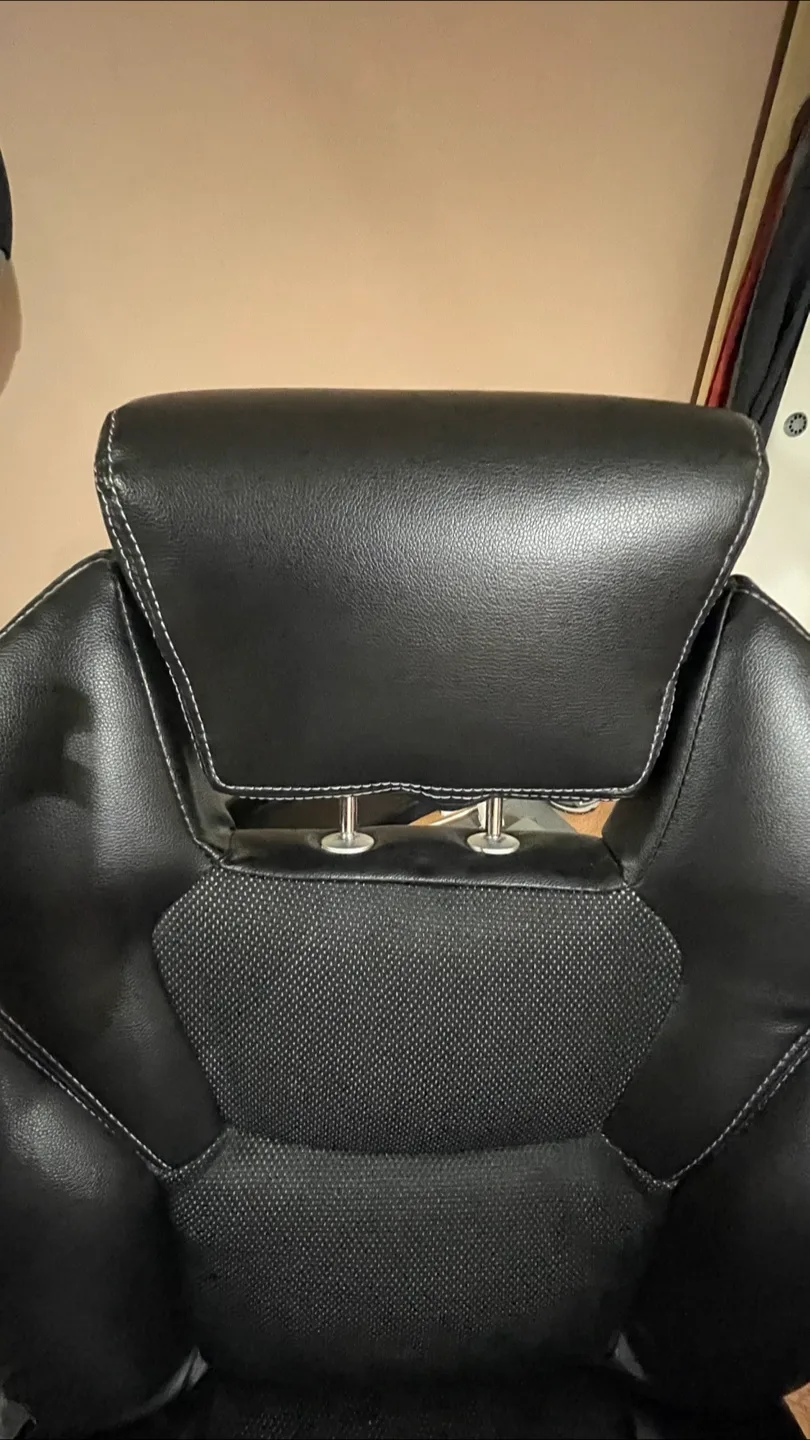 🪑 Executive Chair – Adjustable & Padded – $45 image indicator(2)