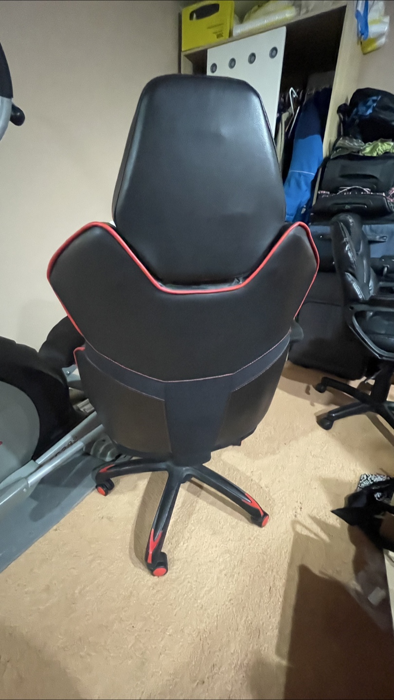 🎮 Gaming Chair – Adjustable, Padded – $15 (now $5) - photo 4