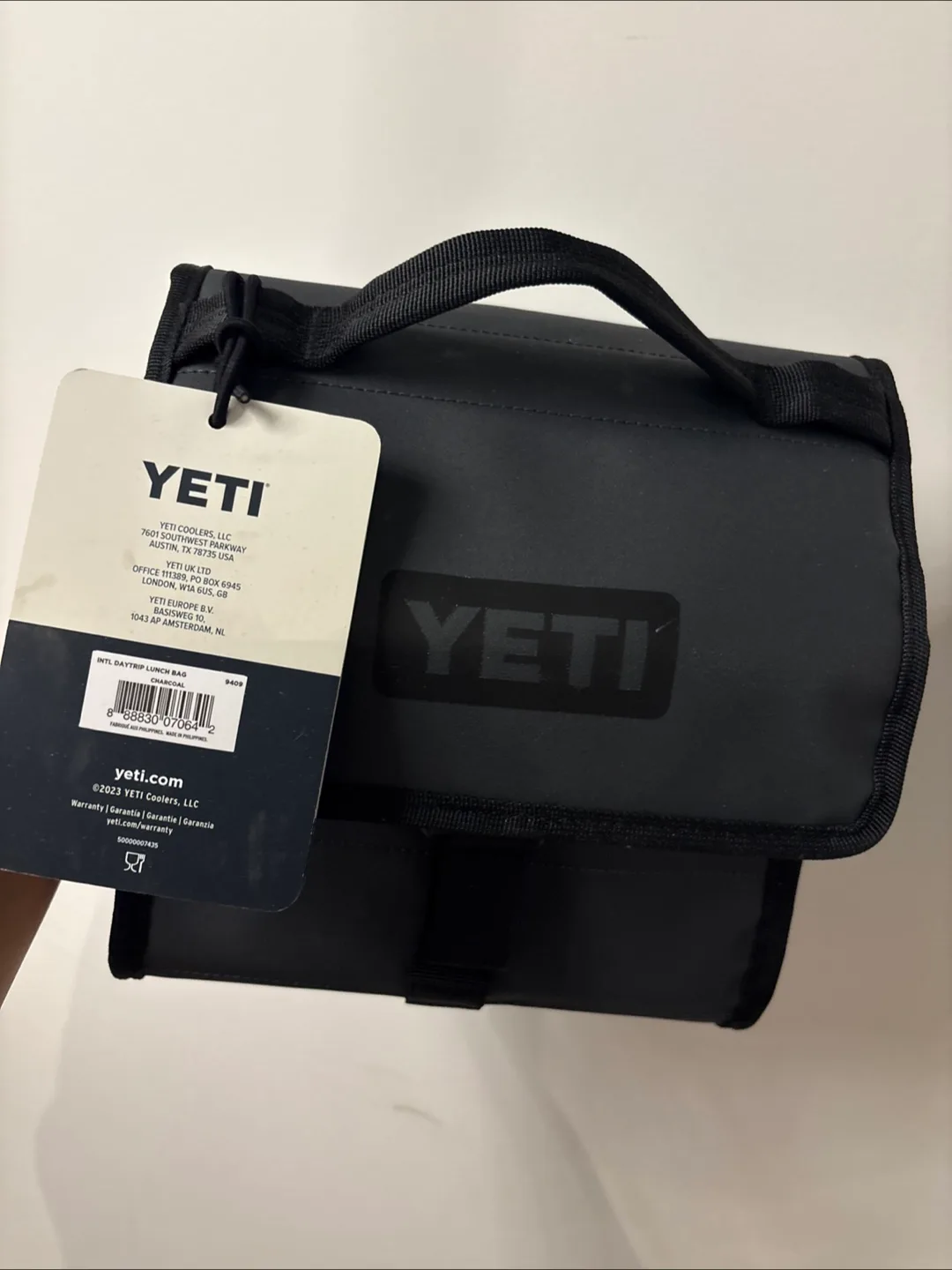 YETI Daytrip Lunch Bag - Black thumbnail