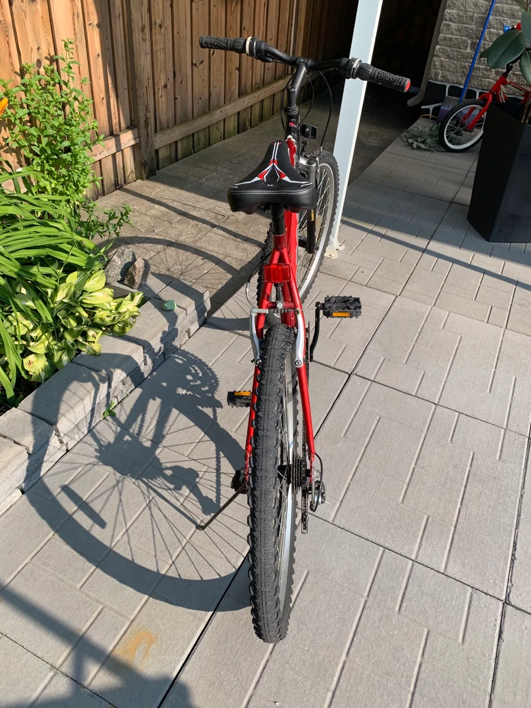 26” Norco Mountaineer Mountain Bike - Red & Black image indicator(4)