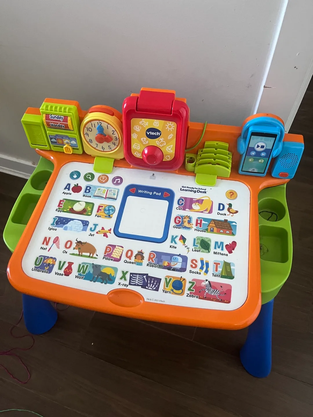 VTech Get Ready For School Learning Desk thumbnail