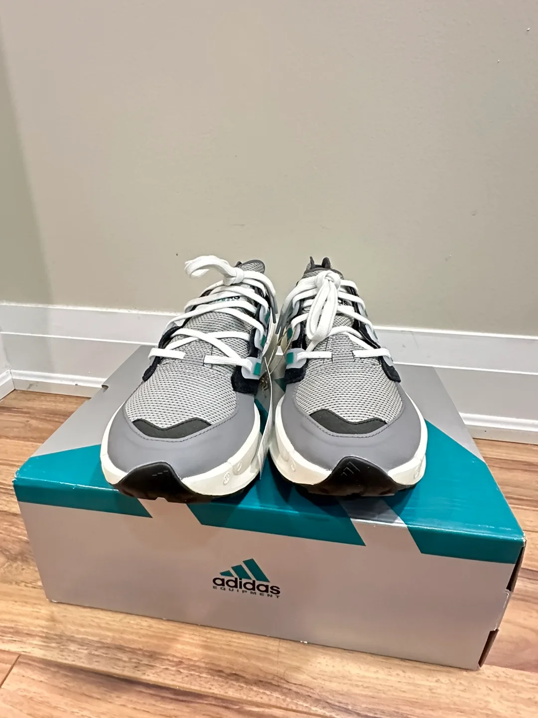 New ADIDAS EQUIPMENT AGRAVIC size 9 US image indicator(3)