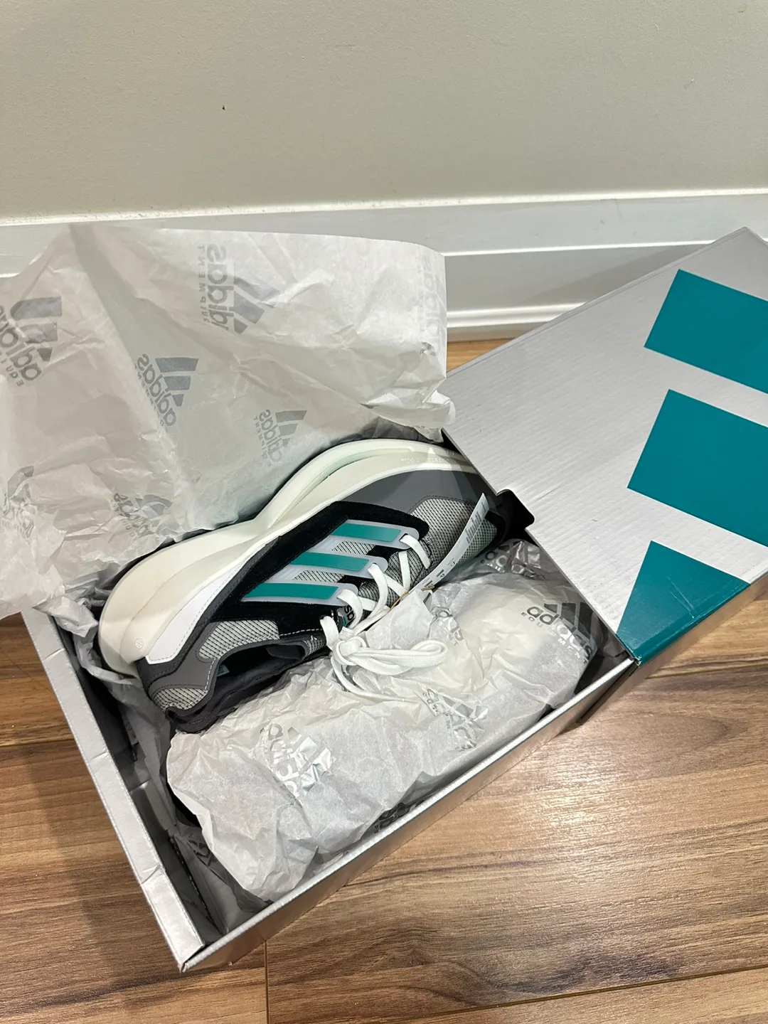 New ADIDAS EQUIPMENT AGRAVIC size 9 US image indicator(9)