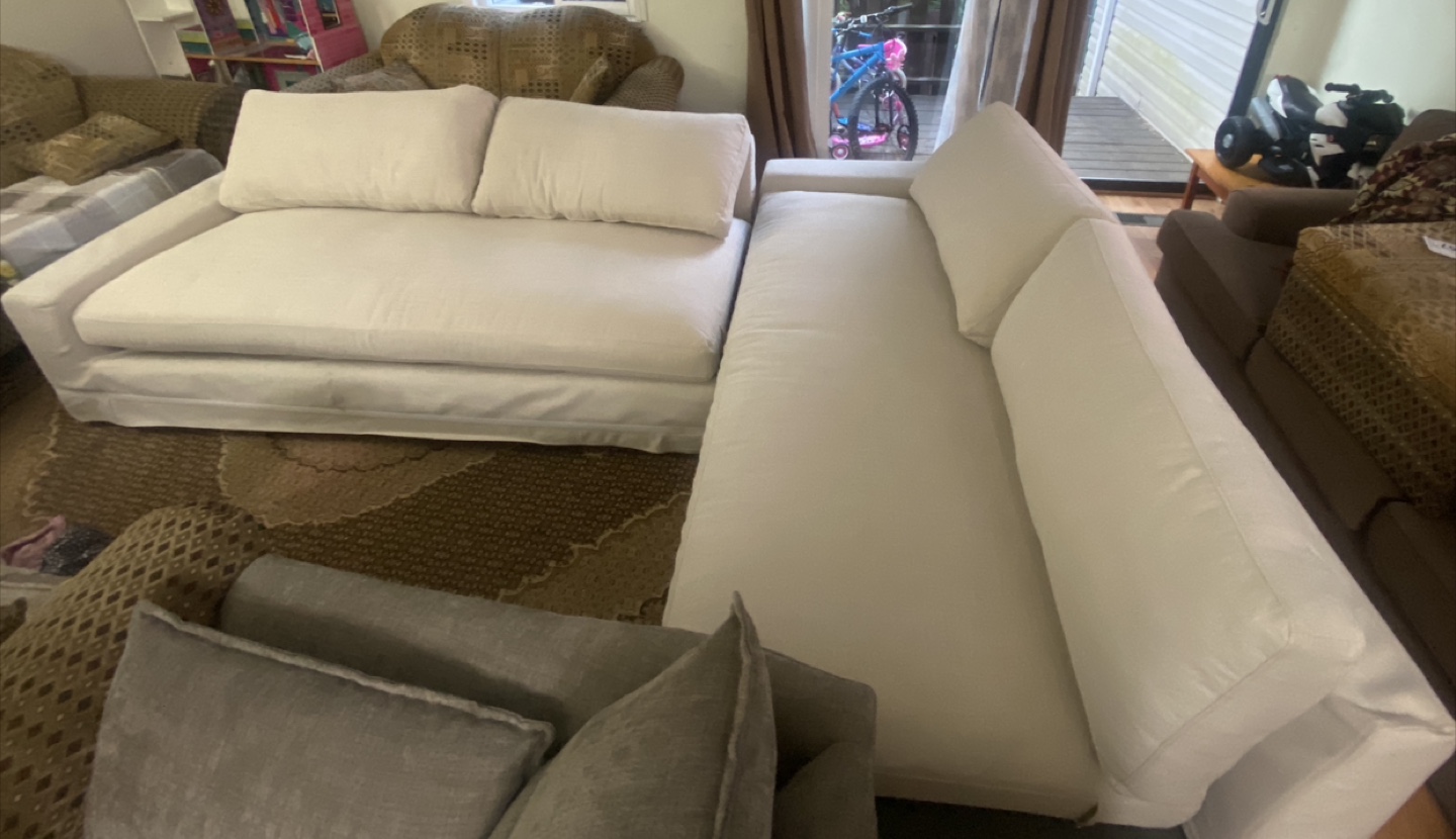 White Sectional Sofa - Great Condition! - photo 5