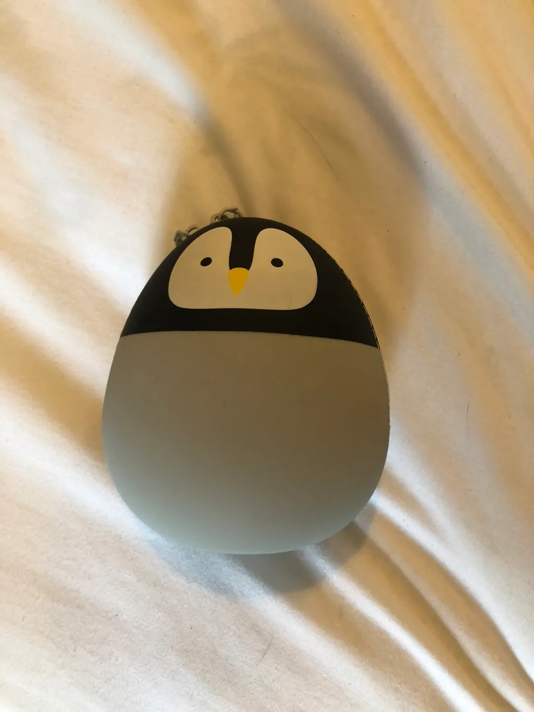 LIHIT LAB PuniLabo Zipper Pouch, Egg-Shaped Penguin thumbnail