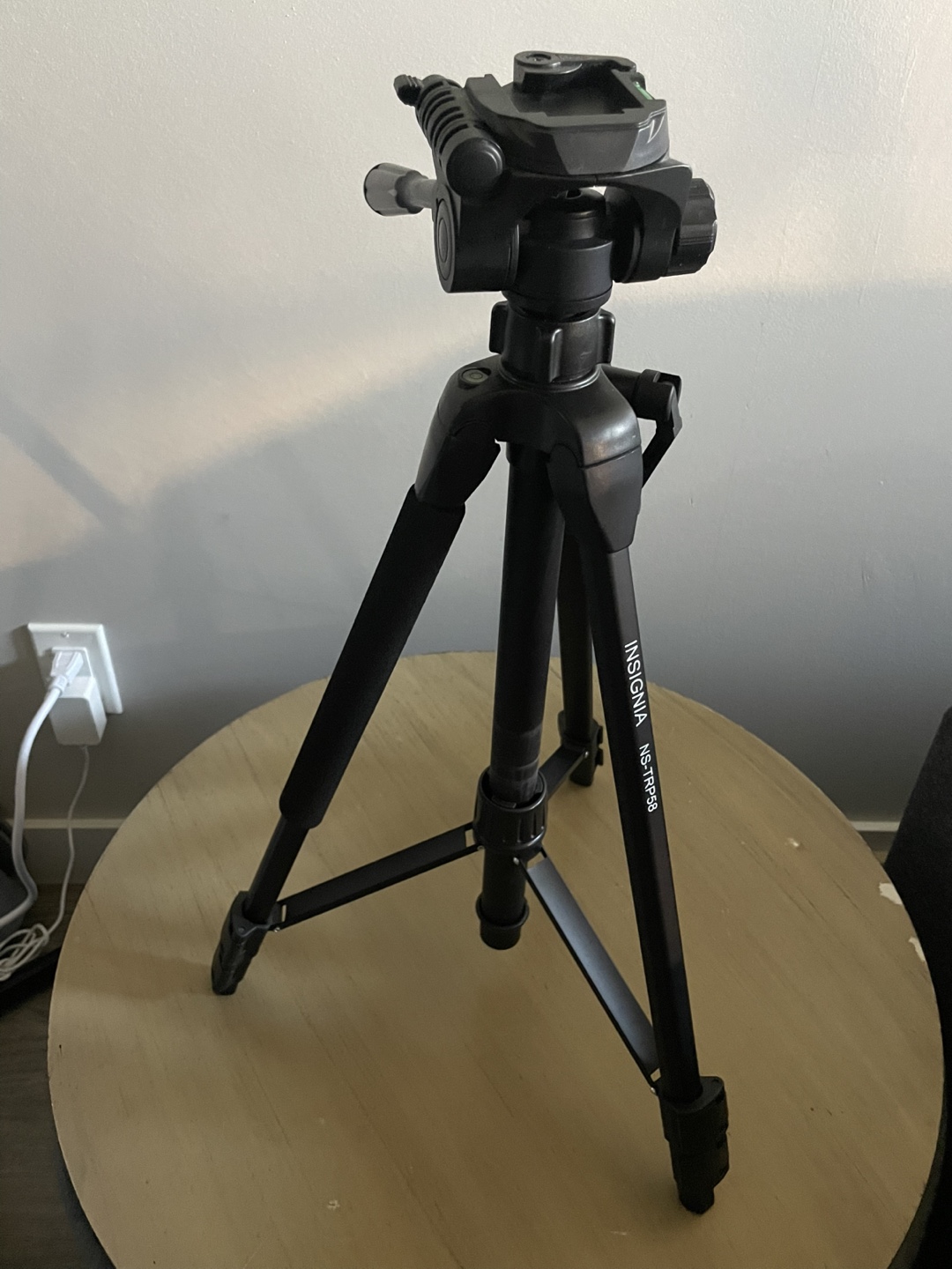 Insignia NS-TRP58 Tripod with Carry Bag