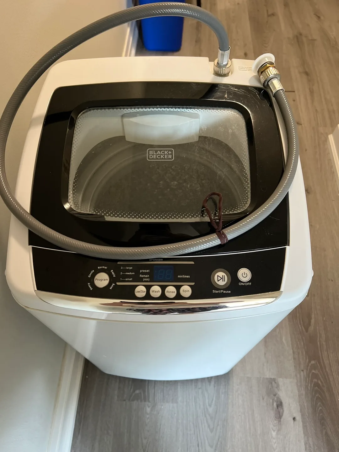 MOVING: Black+Decker Portable Washer - Very Good! image indicator(2)