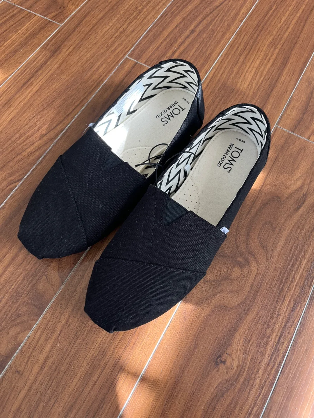 Tom’s women’s shoes thumbnail