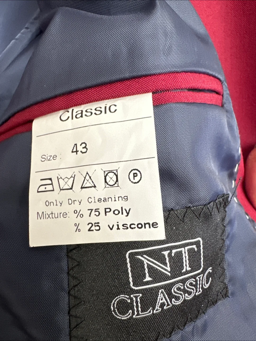 NT Classic Burgundy Blazer - Size 43🇨🇦 image indicator(3)