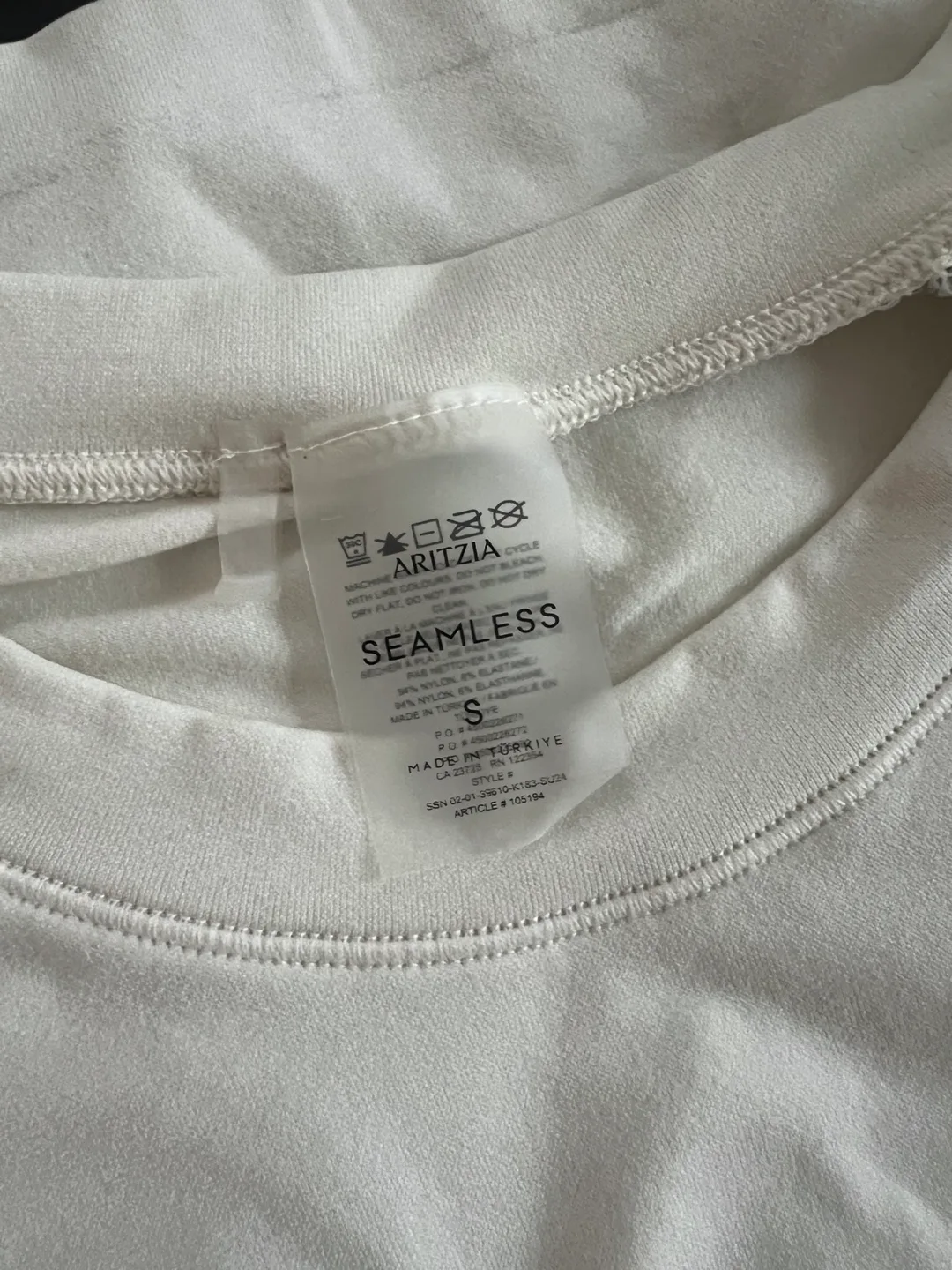 NWOT Aritzia White Seamless Cropped T Shirt Sz S image indicator(4)