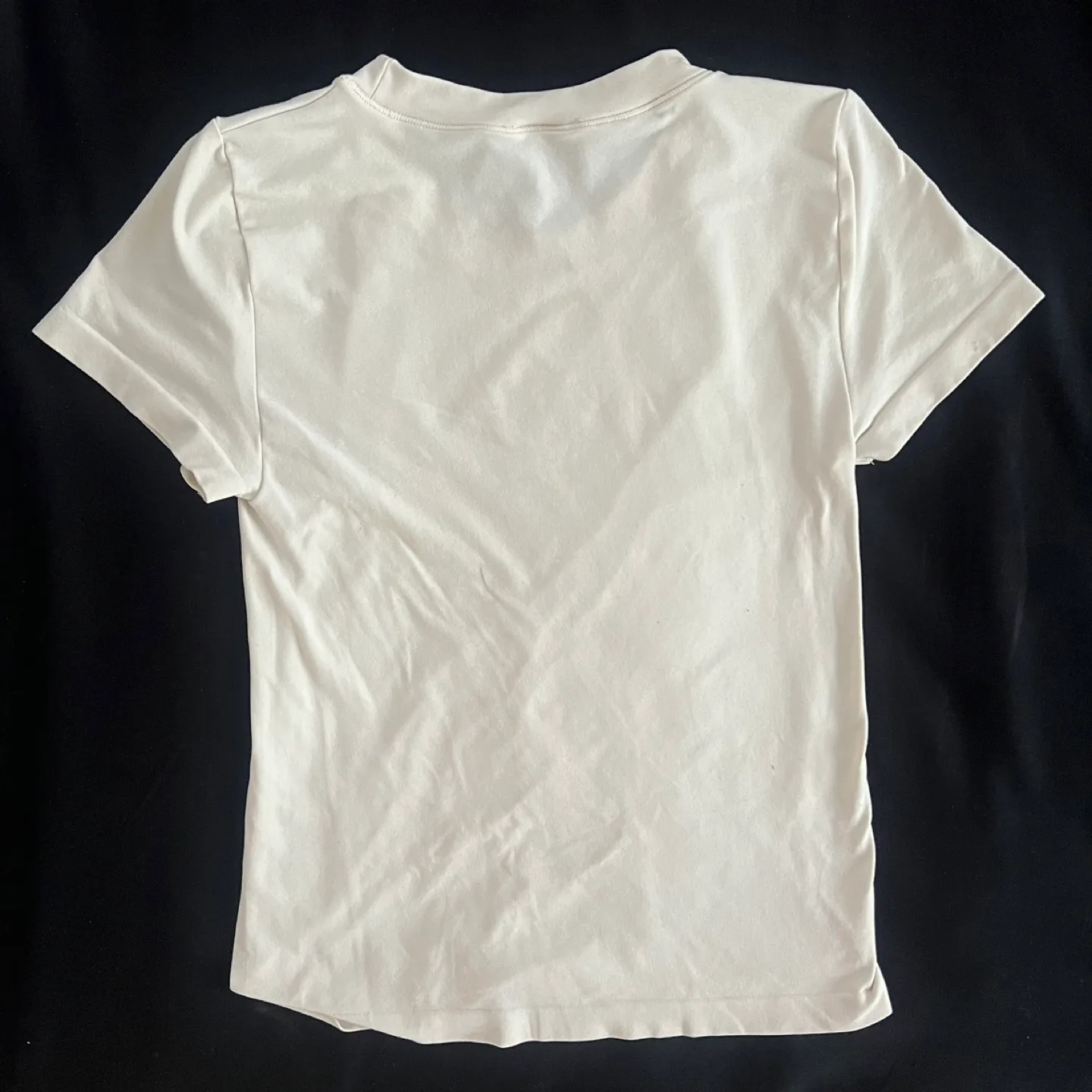 NWOT Aritzia White Seamless Cropped T Shirt Sz S image indicator(3)