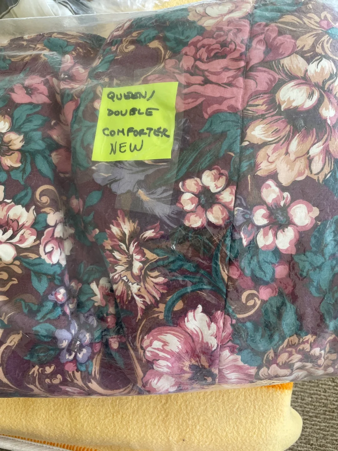 New Queen/Double Floral Comforter thumbnail