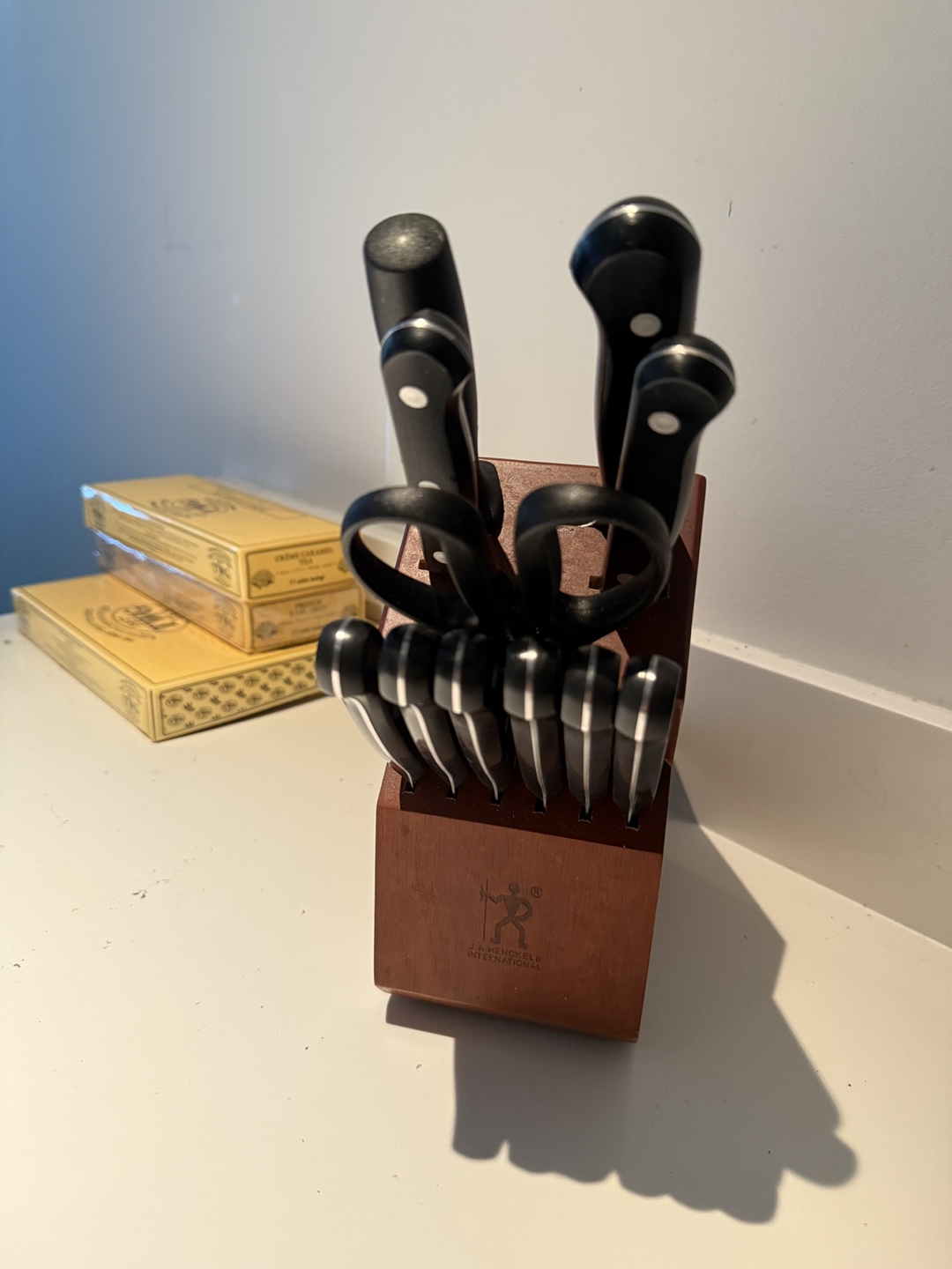HENCKELS 12 Knife Set - photo 2