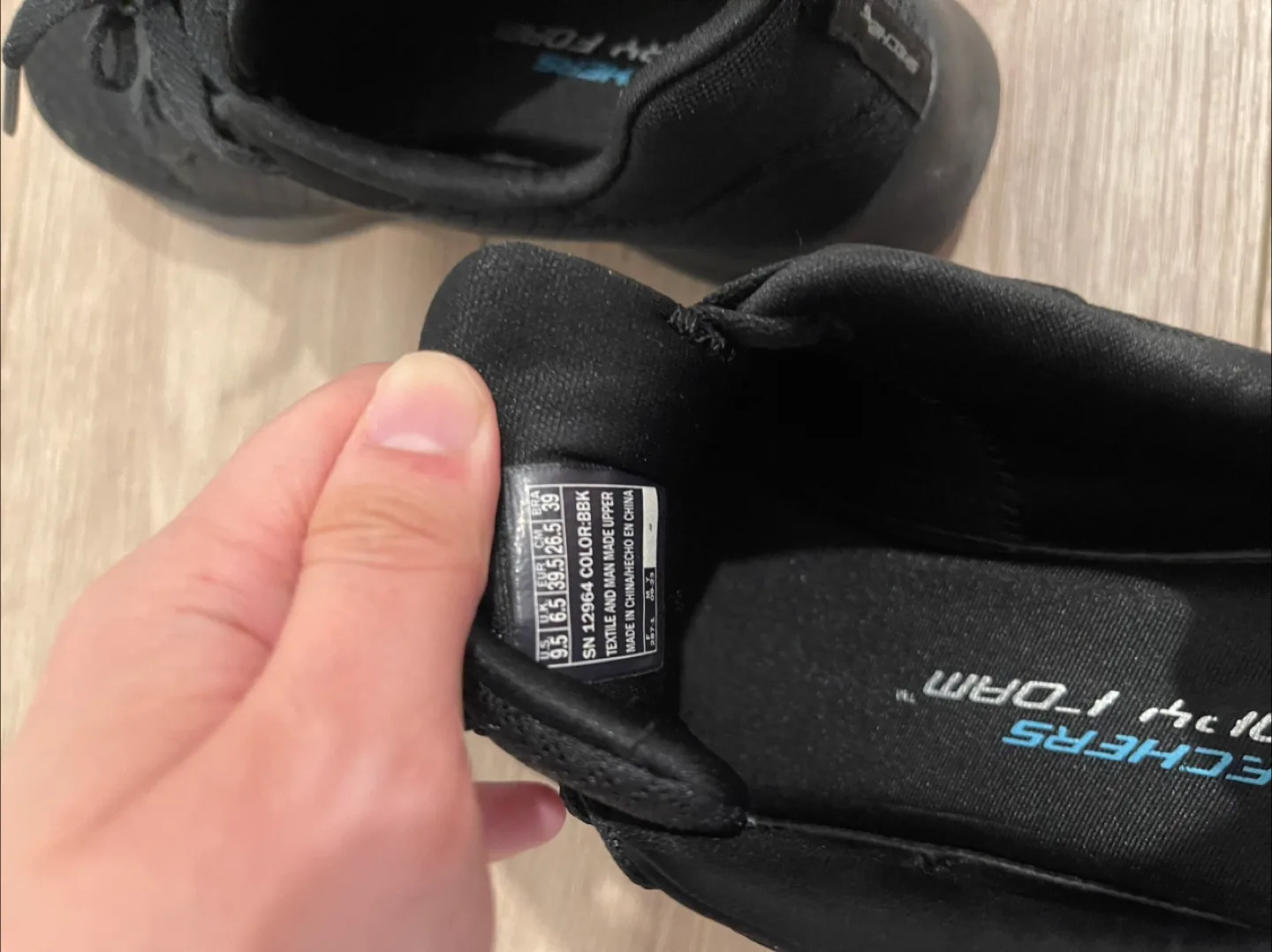 Skechers Memory Foam Woman Shoes - Black, Size 9.5 image indicator(3)