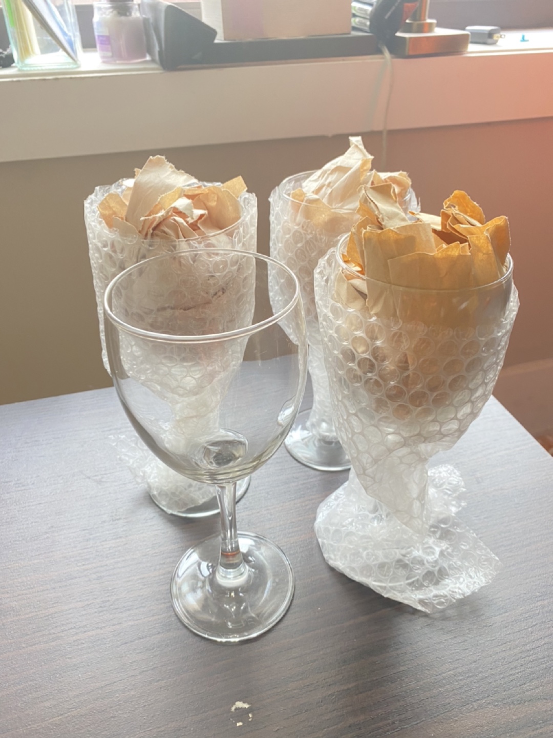 Set of 4 Wine Glasses - photo 4
