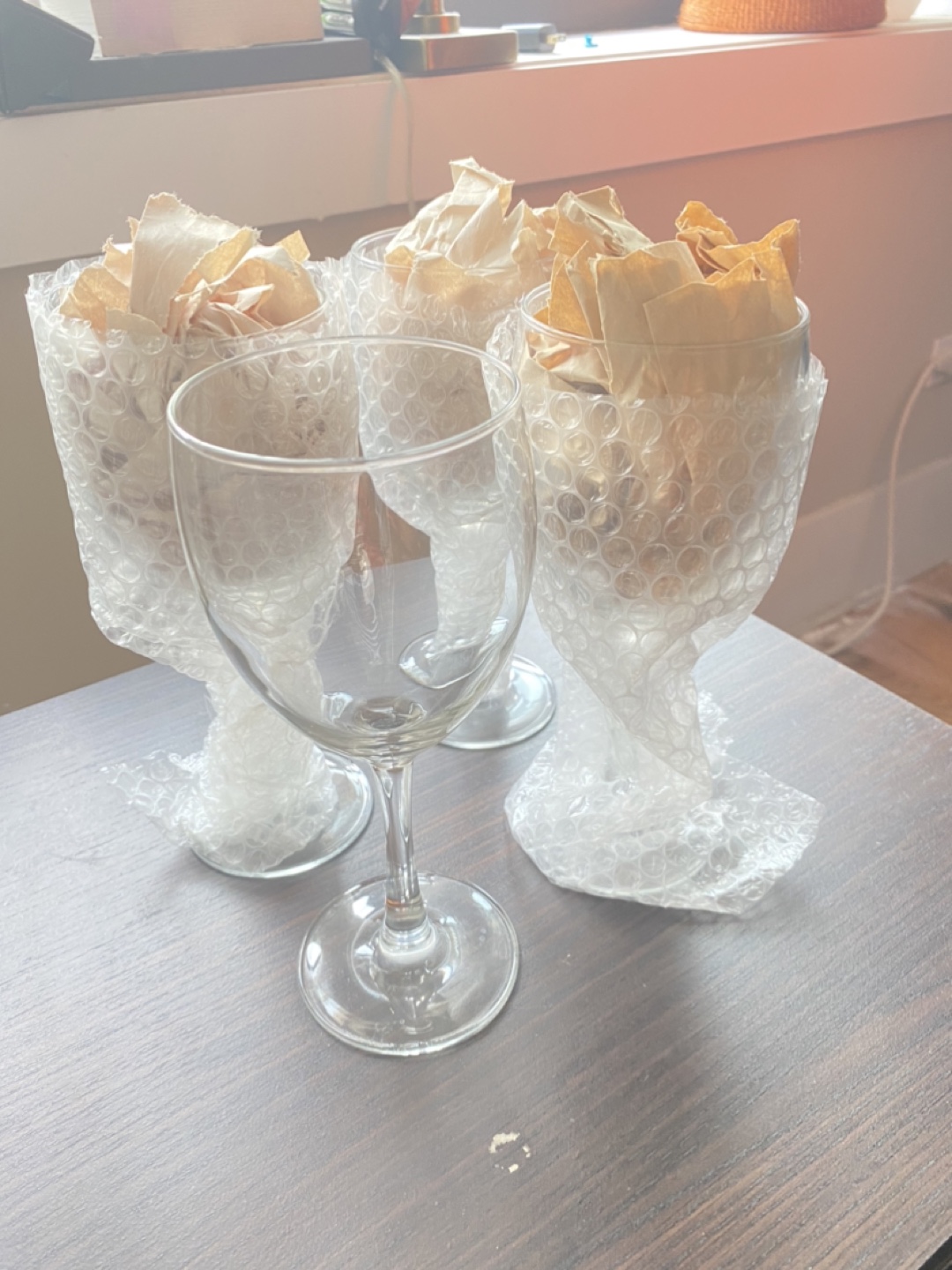 Set of 4 Wine Glasses - photo 3