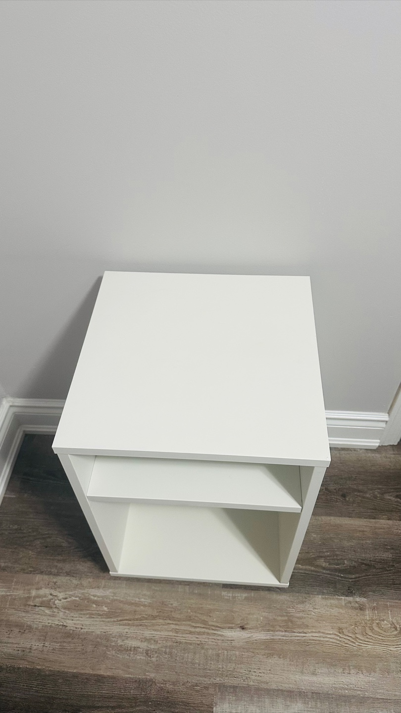 Night Stand Tables with Wheels - photo 3