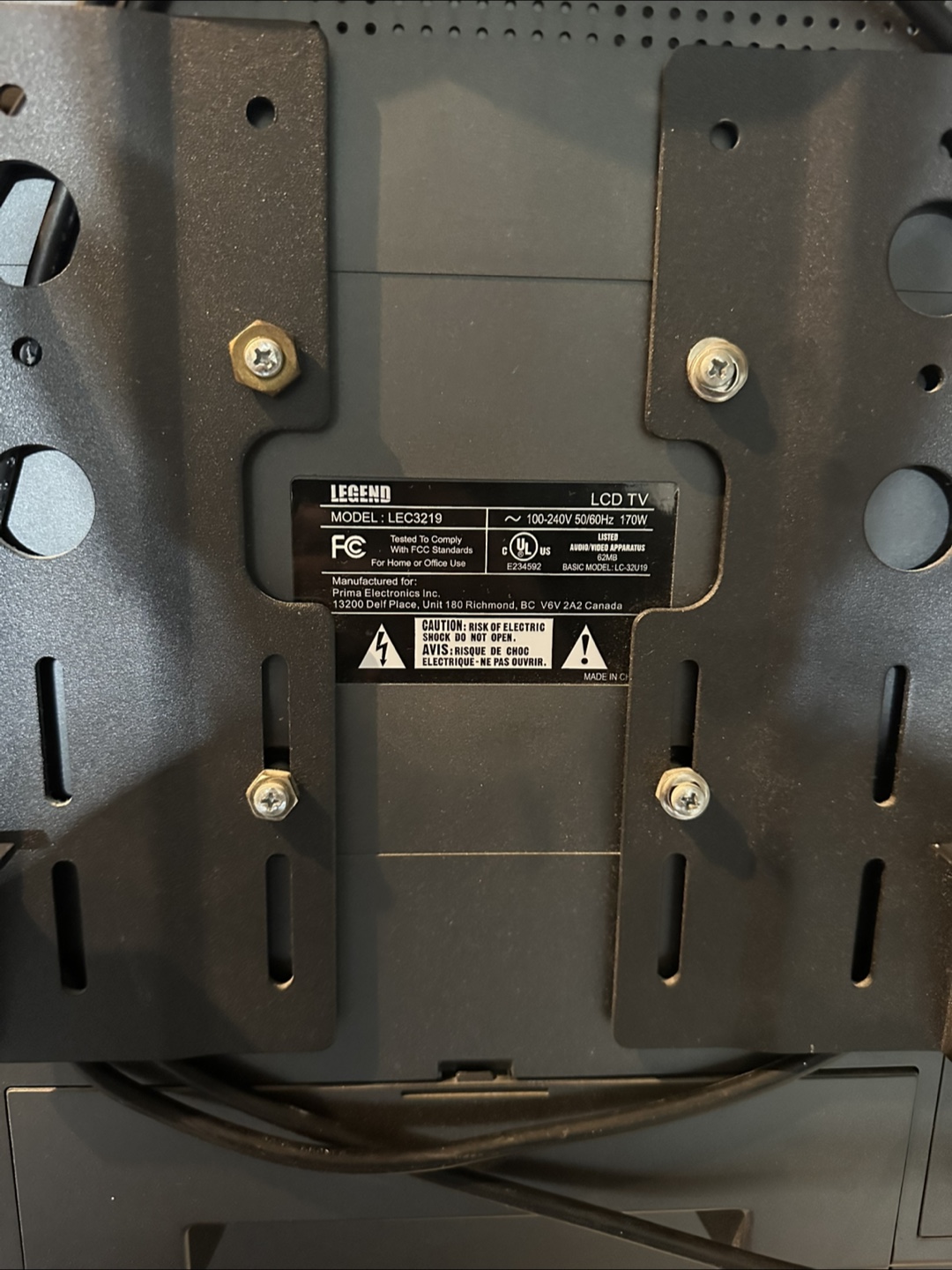 32” Legend LCD TV, Model LEC3219 - photo 2