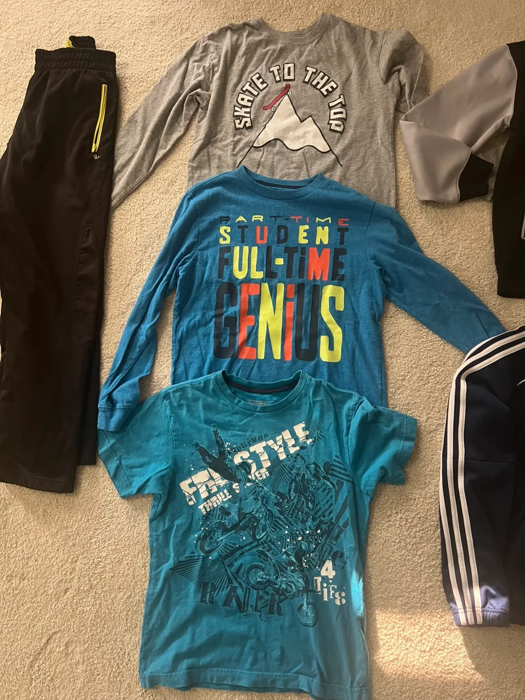 7 pc bundle Boys clothes size 10-12 image indicator(2)