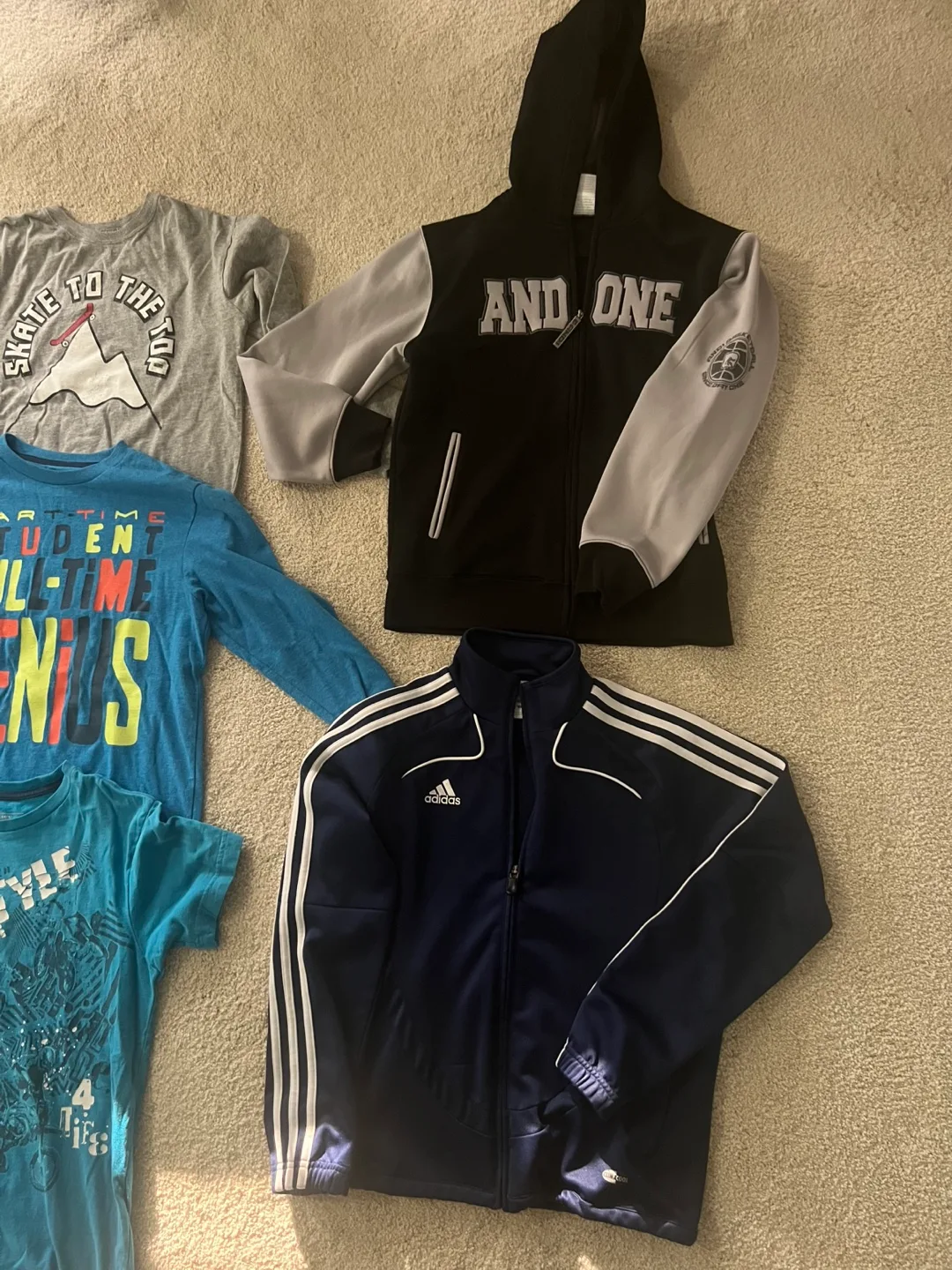 7 pc bundle Boys clothes size 10-12 image indicator(3)