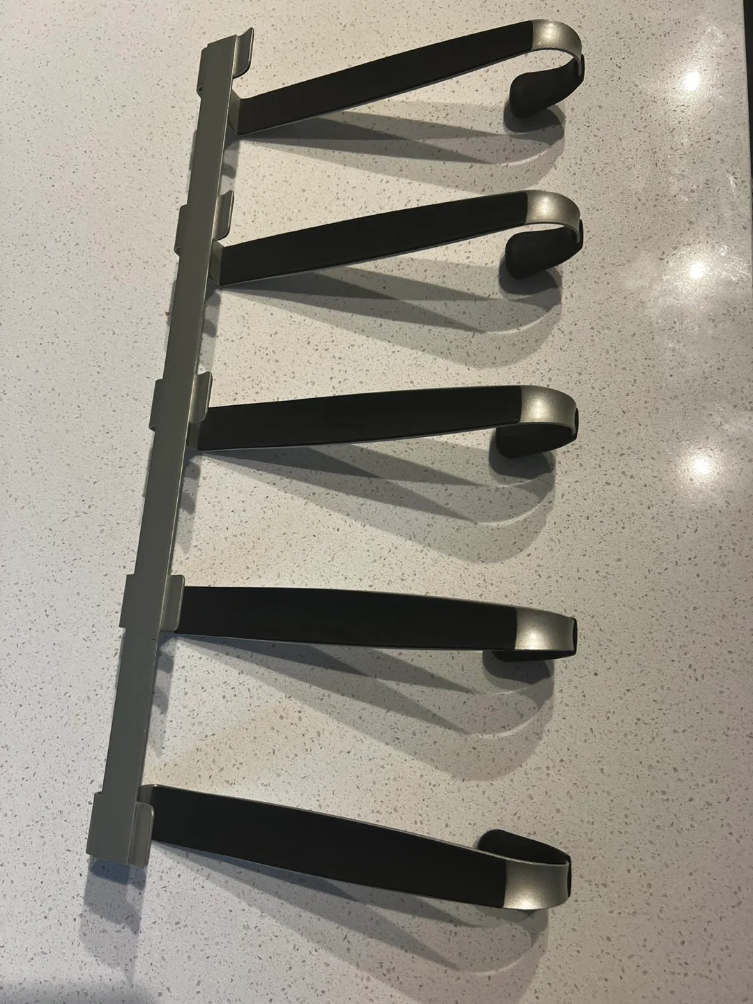 Umbra Over-the-Door Hook image indicator(2)