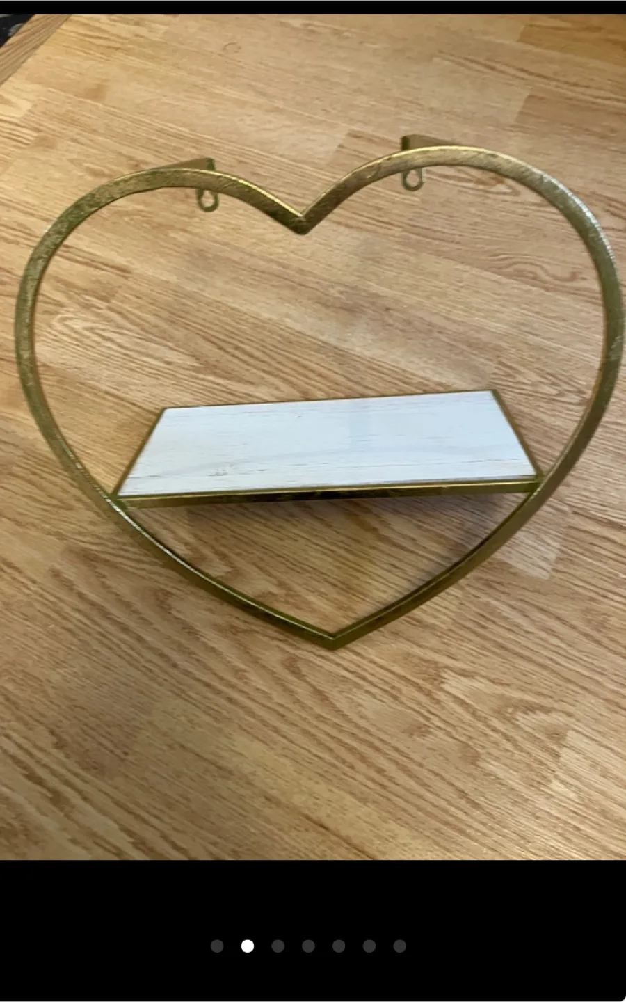 Homesense - Heart Shaped Gold and White Wall Shelf image indicator(2)