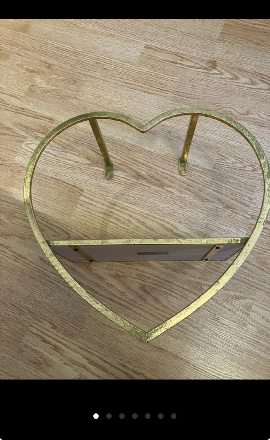 Homesense - Heart Shaped Gold and White Wall Shelf thumbnail