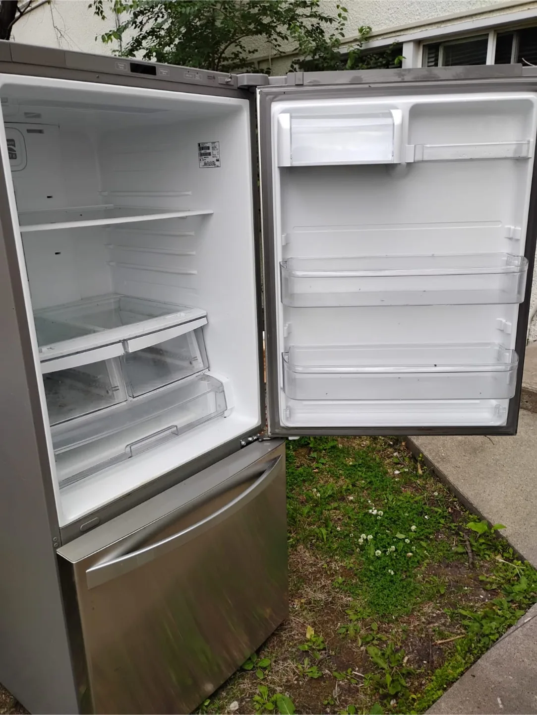 Kenmore Stainless Steel Bottom Freezer Refrigerator image indicator(3)