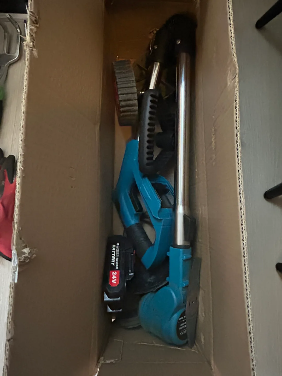 Gardening Tools Set with Cordless Trimmer and Snow Shovel image indicator(4)