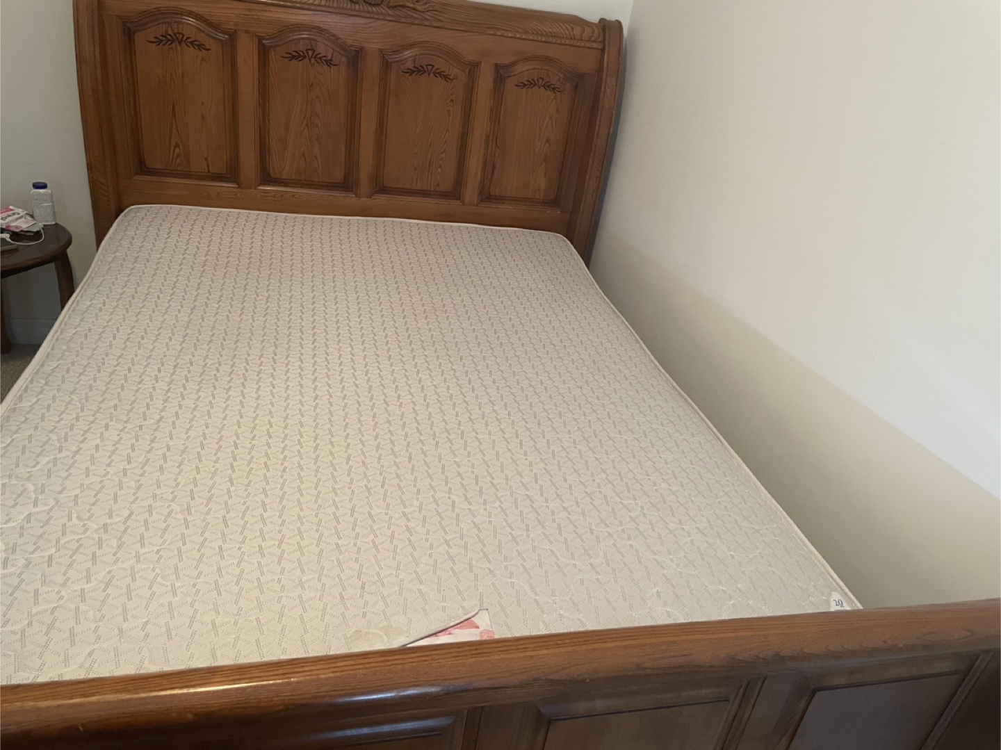 Mattress - Excellent Condition - photo 4