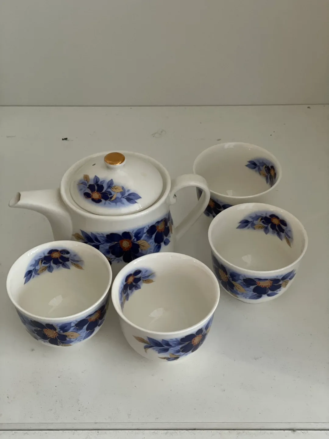 Japanese Tea Set with Teapot and Cups thumbnail