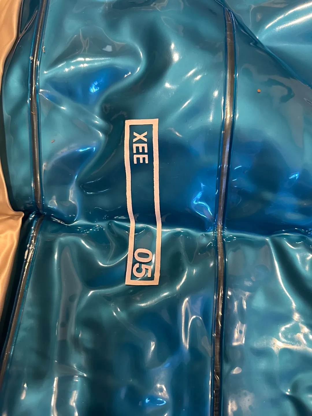 Intex Club 400 Inflatable Boat - 4 Person image indicator(4)